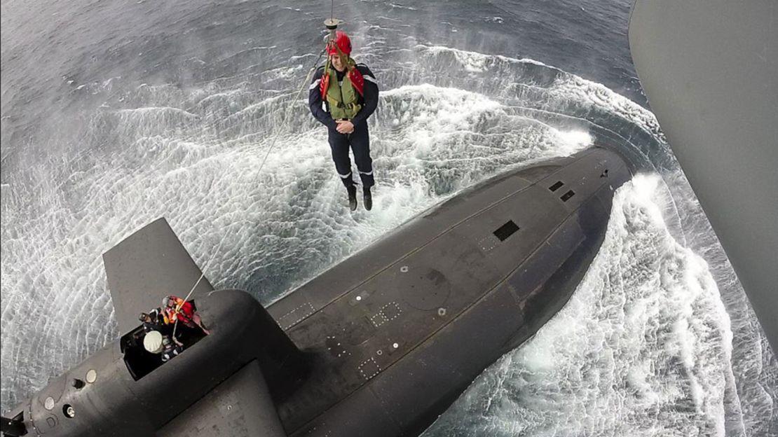Emmanuel Macron visits the submarine,