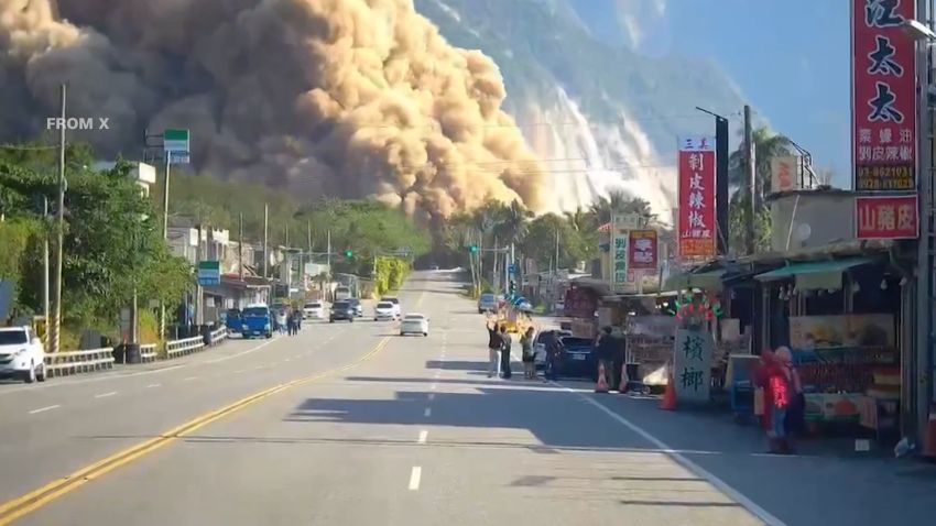 thumb Taiwan landslide 1
